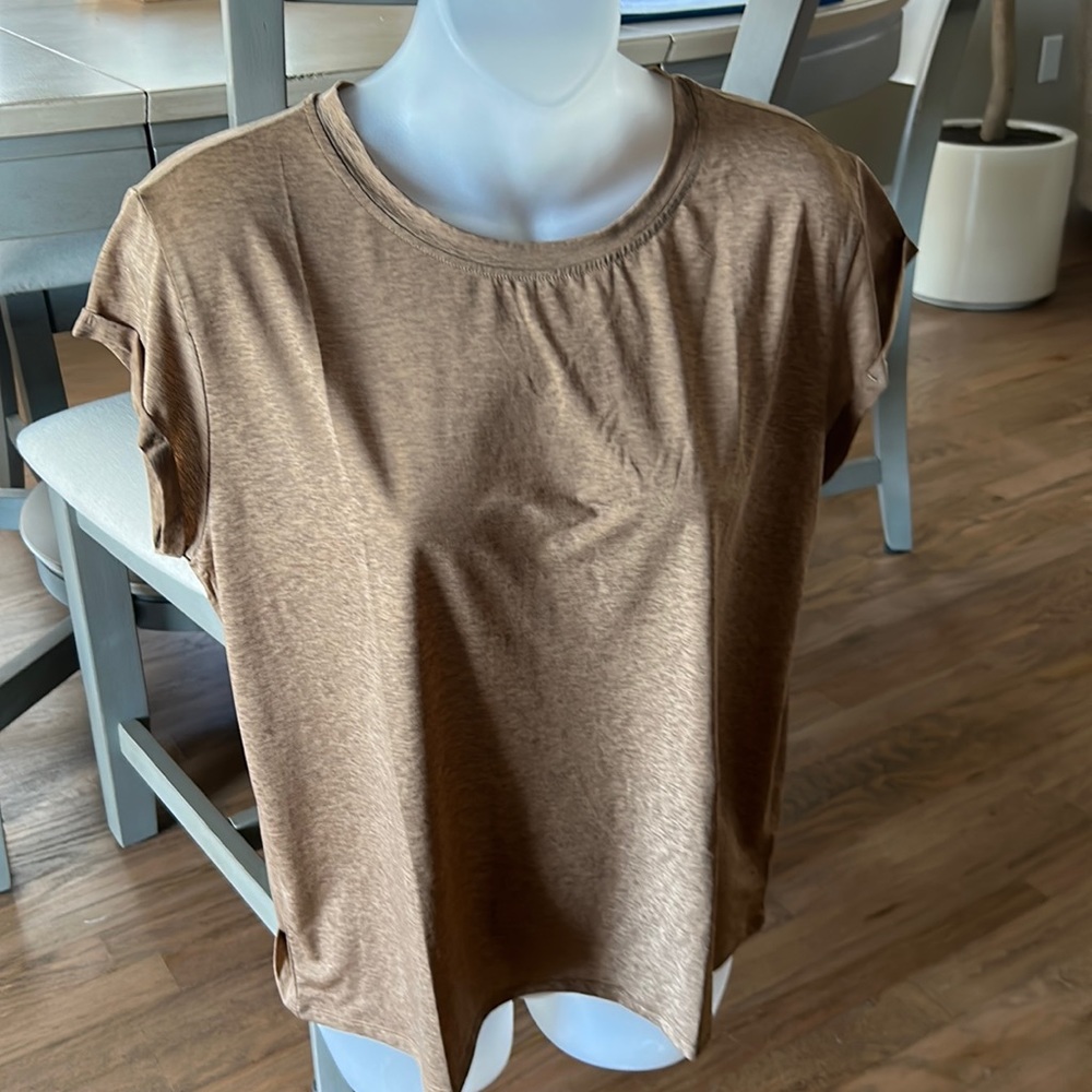 Zyia brown tee